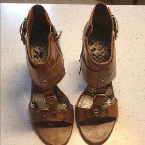 Gianni Bini Peep toe heels